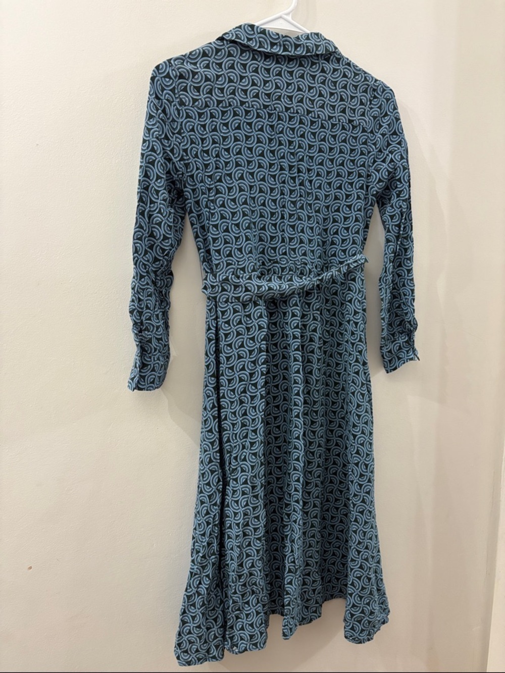 Blue Patterned Long-Sleeve Shirt Dress with Waist Tie - a-line - size 2 - silk - Picture 4 of 4